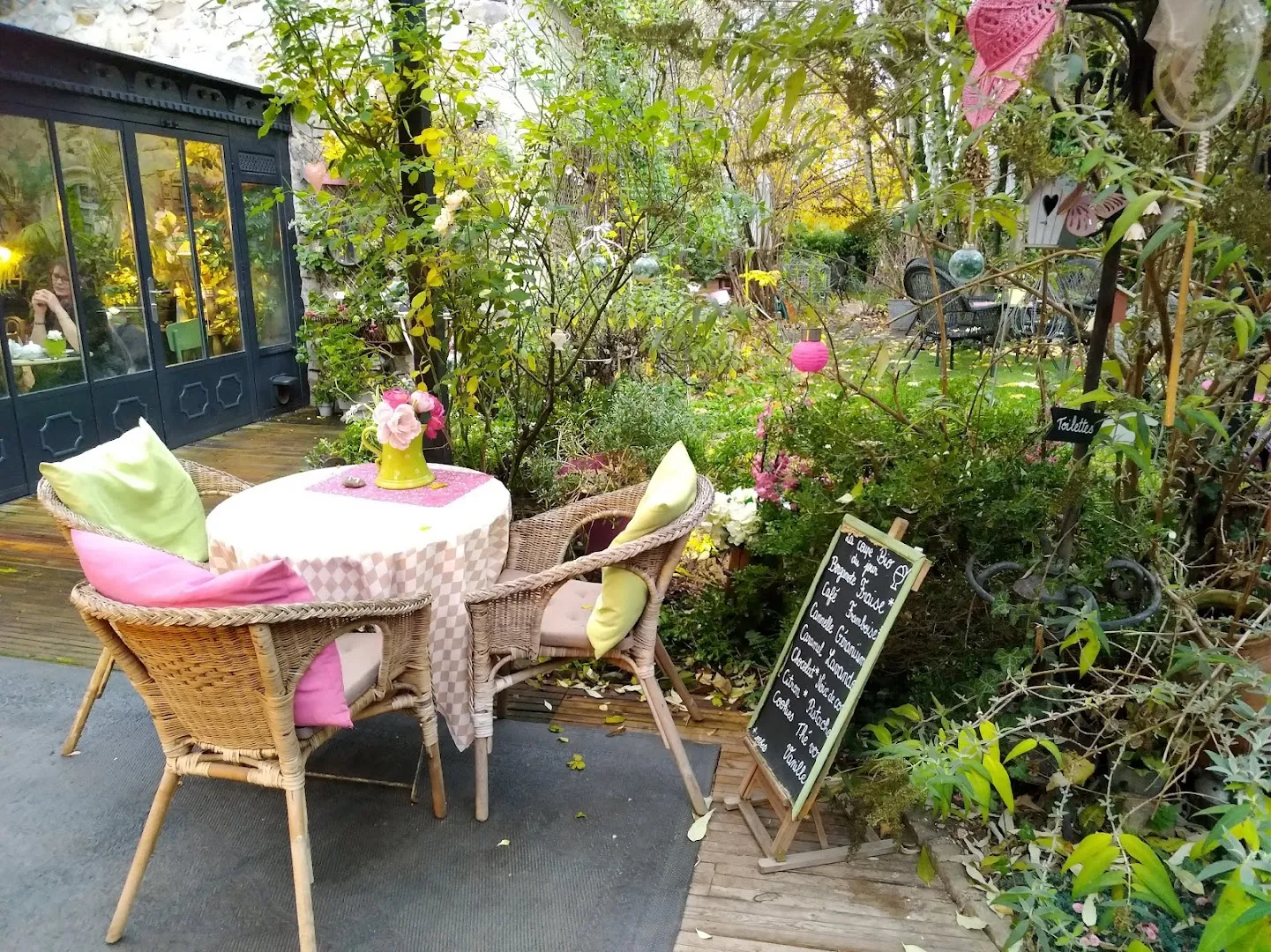 Les Rêveries dans la Théière